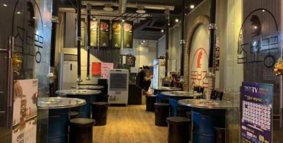 Cho Thuê Nhà 2 Mặt Tiền Đường 7m5 Gần Vincom Trung Tâm Sơn Trà, Đà Nẵng ( vỉa hè