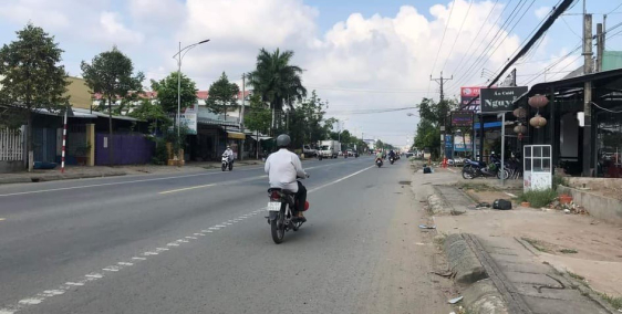 Cần Sang Lỗ Đất Nền Mặt Tiền Ngay Trung Tâm Giá 840 triệu Trong Tuần