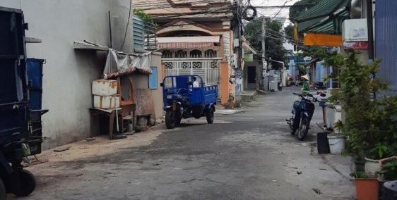 Chủ chuyển công tác nên cần bán ngôi nhà 2 lầu thổ cư 90m2 giá chỉ 8 tỷ