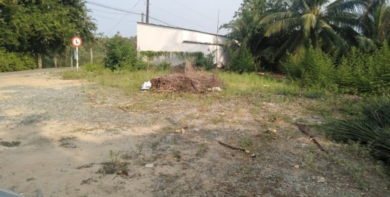 Đất ngay góc ngã tư 2 mặt tiền đường gần ủy ban Long Hòa