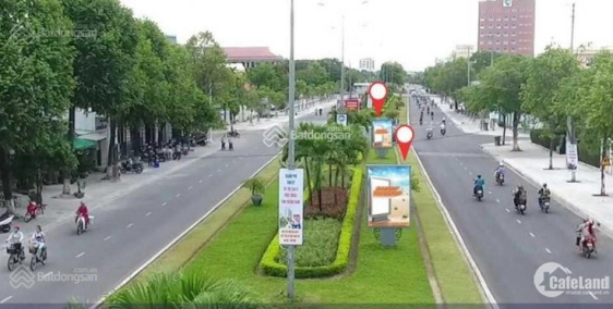 Chủ cần bán gấp 3 lô đất mặt tiền đường Hùng Vương.Đã có sổ