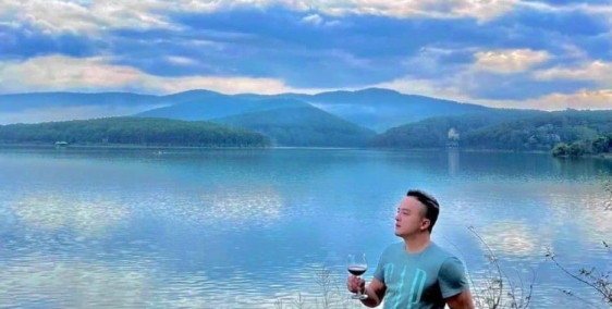 Đất giáp hồ hồ Dak Long Thượng, sổ sẵn, view 2 hồ cực đỉnh giá chỉ 1.7TR/m2