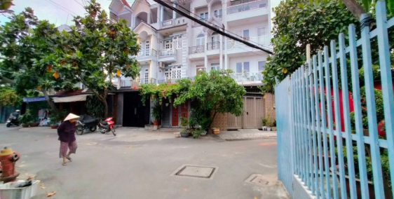 Bán nhà HXH Bùi Quang Là 78m2 5.8 tỷ, gần mặt tiền Phan Huy Ích.