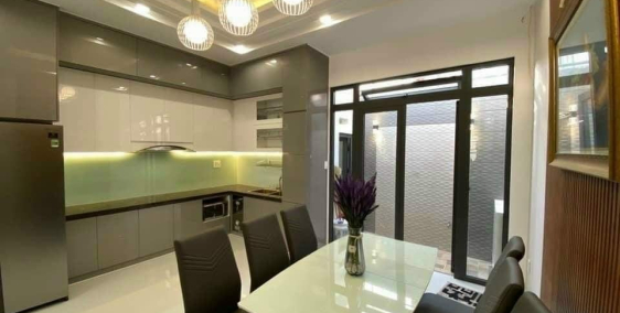 Bán nhà Ngọc Lâm 40Mx5T 3.9 tỷ Dân xây, 2 thoáng, Gần phố, thông Nguyễn Văn Cừ