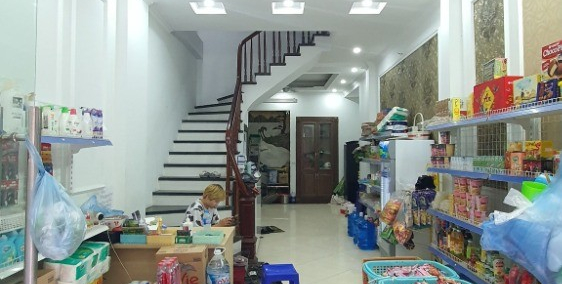 Nhà Doãn Kế Thiện 43m2, ngõ OTO, KINH DOANH sầm uất, 8.2tỷ