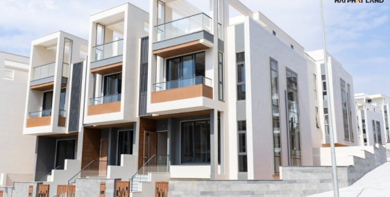 chính chủ cần bán nhà  diện tich 100m xây 3 tầng nổi 1 tầng hầm