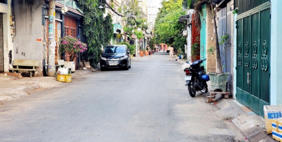 NHÀ HÓT BÌNH TÂN – LÊ VĂN QUỚI – 64M – HẺM LỚN THÔNG TỨ TUNG