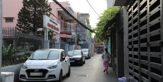 Bán nhà HXH Nguyễn Trọng Tuyển,P.1,Q.Tân Bình.DT:: 10x34m,trệt 2 lầu.CN: 340m2