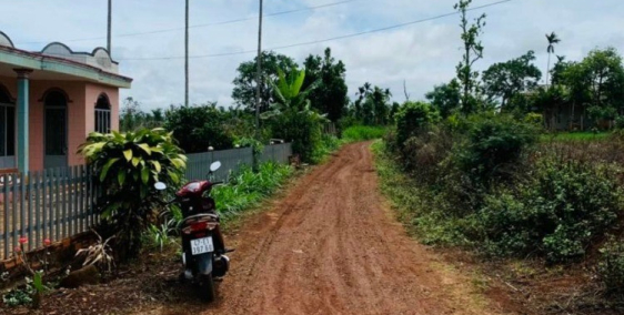 bán nhà cấp 4 có 2 mặt tiền đương (lô góc) tại krong năng, đắk lắk