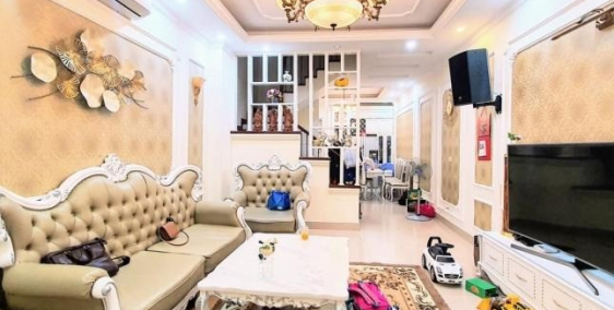 Bán nhà Quang Trung Hà Đông vỉa hè oto tránh 40m2 5.6 tỷ.