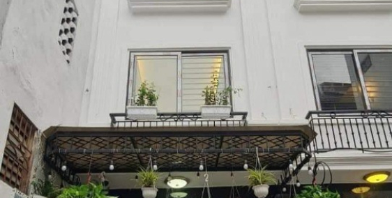 Cực hiếm, nhà đẹp Giáp Bát, lô góc, ô tô đỗ cửa, 31m2x 5 tầng nhỉnh 4 tỷ.