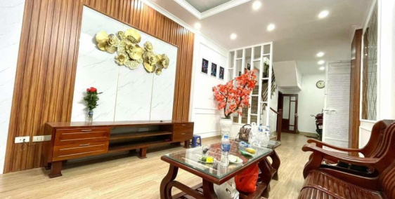 Bán nhà Vương Thừa Vũ, Hoàng Văn Thái, DT 40m2 4T MT 4,6m.