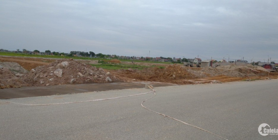 Chính chủ cần bán Lô đất Nằm Tại Trục Chính Đường Phạm Tiến Năng