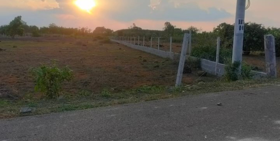 GIA ĐÌNH CẦN TIỀN CẦN BÁN GẤP LÔ ĐẤT MT ĐƯỜNG DT 312 LH: 0902609195