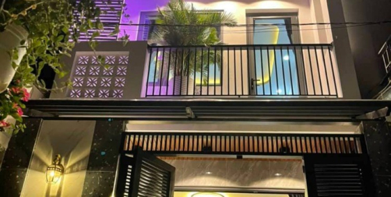 Nhà 3 tầng cực đẹp,nội thất cao cấp,hẻm xe hơi Bùi Quang Là,P.12,GV:nhỉnh 5 tỷ