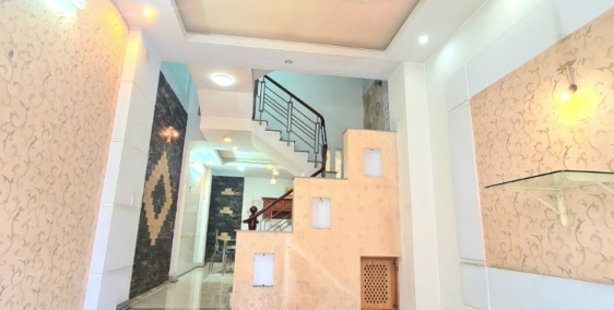 bán nhà 3.7x13 1 lầu 3PN, Trần văn quang, giá 5,5 tỷ