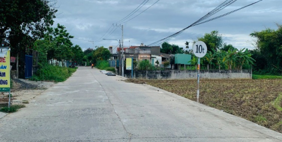 Lô biệt thự ngang 10m gần chợ lạc thành,đường 7m5 tìm chủ mới