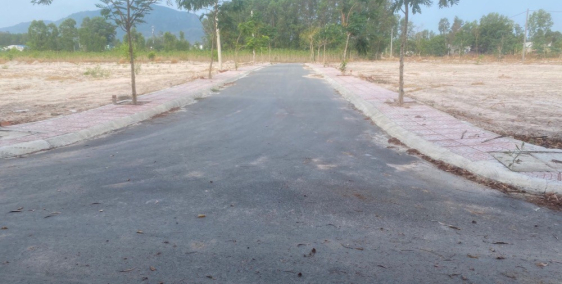 Chính chủ cần ra lo đất gần hồ Châu Pha - sổ sẵn - thổ cư 100m2