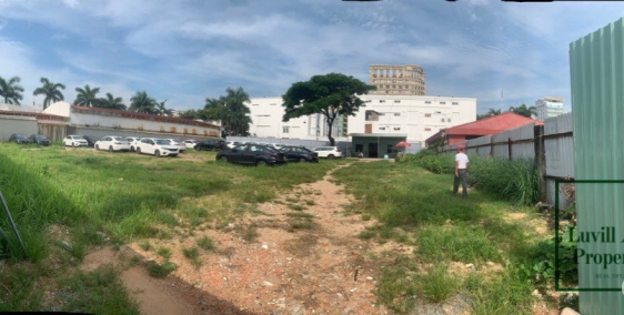 Cho thuê đất Bạch Đằng đối diện công viên Châu Á, 2000m2.