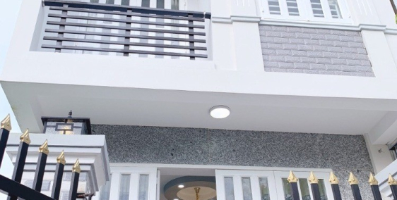 Bán nhà phố mặt tiền đường 826