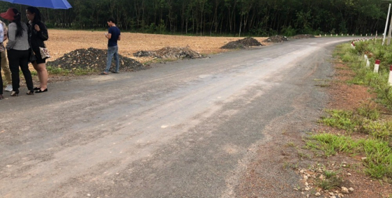 bán lô đất huyện đồng phú, mặt tiền đường liên huyện ,dt 250m2 với 2tr 1m2