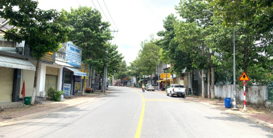 Bán nhà 1 Trệt 1 Lầu MT Đường Nguyễn Hữu Cảnh P. Đông Hòa Dĩ An