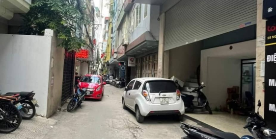 Bán nhà Hà Đông, vị trí kinh doanh, ô tô cất, mặt tiền 5,2m, chỉ hơn 4 tỷ