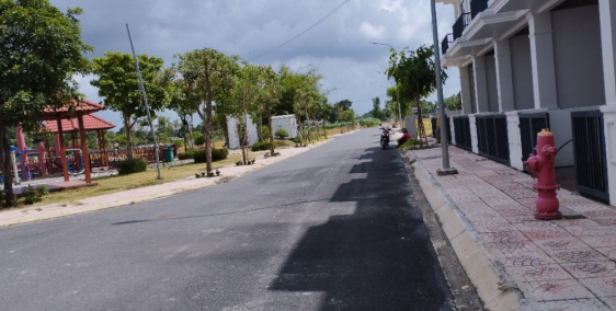 Bán gấp nhà trã trước 30% hiện nhà đang cho thuê 15tr/ tháng