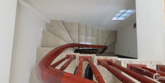 BÁN NHÀ TÔN THẤT TÙNG, ĐỐNG ĐA, DT 30M2, 5 TẦNG, MT 4.7M, GIÁ NHỈNH 4 TỶ