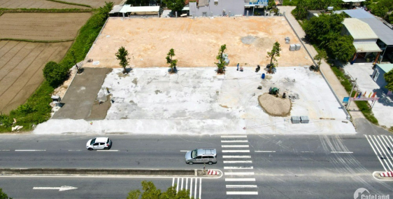 Chính chủ cần sang nhượng lô đất đẹp mặt tiền QL1A, giá chỉ 2.x tỷ