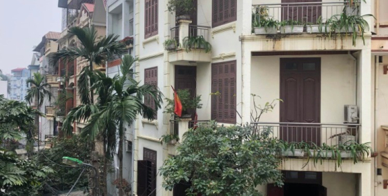 Bán nhà Lô Góc mặt đường 800A, Cầu Giấy. Dt 48m2, 4T, Mt 6.6m, Giá 15Ty. KDoanh