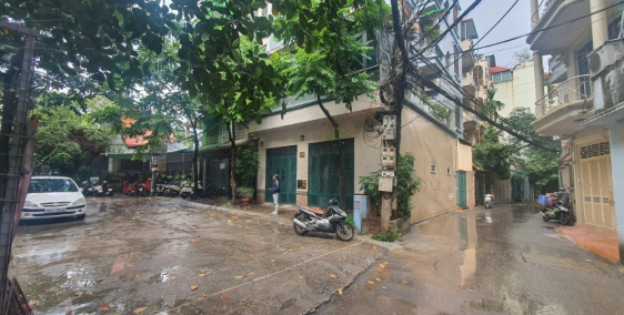 Bán nhà ngõ 34 Hoàng Cầu, Phân lô, Gần Hồ, Ô tô vào nhà, 10,3 tỷ