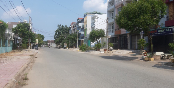 Sang gấp lô đất MT Tạ Quang Bửu, Q8, 90m2, gần BX Q8, THPT TQB, SHR, Giá 2tỷ4