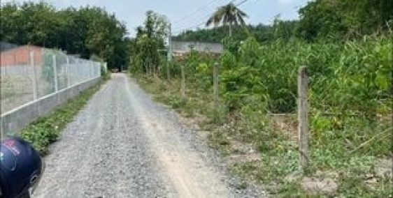 cần tiền bán gấp lô đất 5x40 full thổ cư giá chỉ 435tr