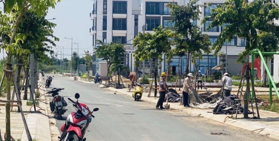 Sở Hữu Nhà Phố Nam Sài Gòn Cách Trung Tâm Quận Nhất 25p