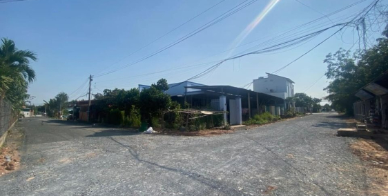 Bán lô đất ngay trung tâm Tân Châu mặt tiền đường 20m 310tr