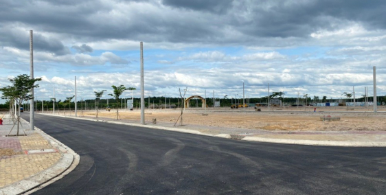 Cần để lại lô đất ngay mặt tiền DT 741 giá rẻ chỉ 5,9 tr/m2 cho khách đầu tư