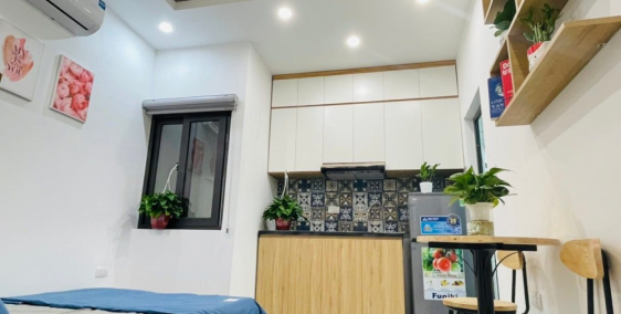 Bán nhà Phố Trung Kính 5tạ đỗ cửa 5t mặt tiền 4m 50m  5.3 tỉ. 0352817810