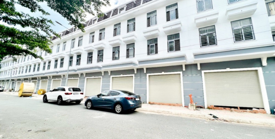 Nhà đối diện chợ Hội Nghĩa - Tân Uyên - Bình Dương