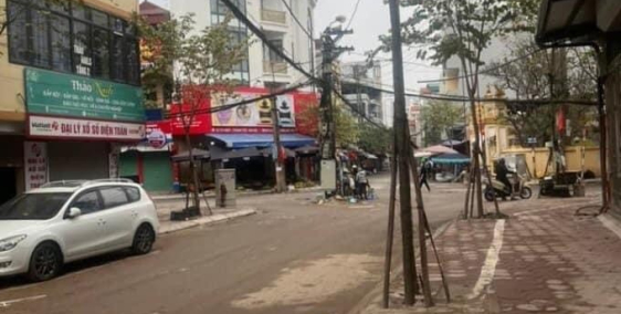 Bán nhà mặt phố nở hậu Vũ Lăng, Ngũ Hiệp, Thanh Trì, 5 tầng, DT 210 m2, giá 49