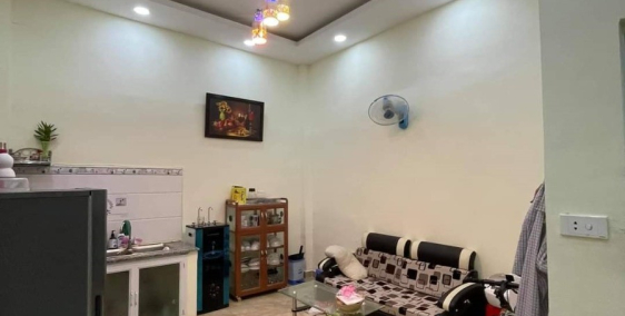 Nhà rộng, hẻm xe hơi 1 trục. Nguyễn Hồng Đào, Bàu Cát. 6,5 tỷ