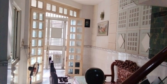 NHà thơm nóng bỏng Đường   26/3 DT 4x15 1 lầu hẻm 6m giá : 4.1 tỷ thương lượng