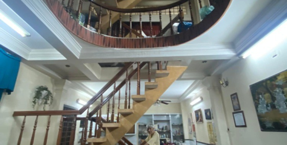 CHỈ 18 TỶ MẶT TIỀN QUẬN 10, 5 TẦNG, NGANG 4.4M,  CHỦ ĐỊNH CƯ BÁN GẤP GIÁ TỐT