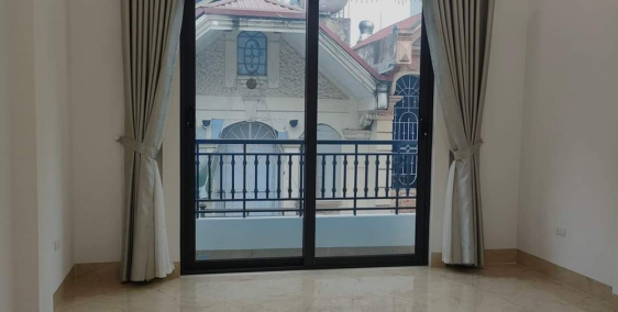 VIP Bán nhà đường Nguyễn Sơn nhỉnh 3 tỷ ngõ thoáng rộng, ở ngay