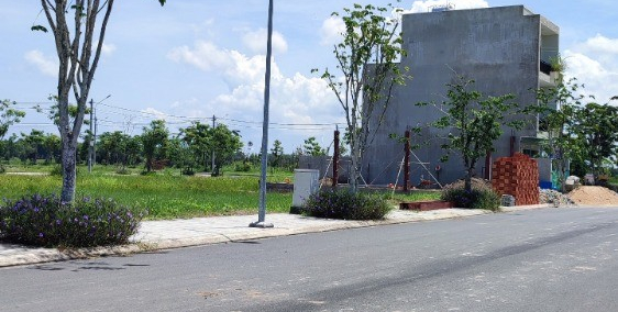 Cần bán 1000m2 đất Nhuận Đức, Củ Chi 1,5 tỷ DT 25x40 = 1000m2 lô góc 2 MT