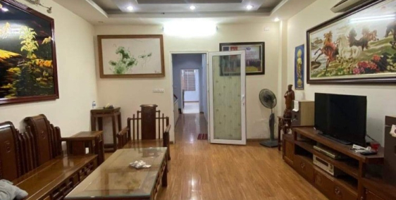 Bán nhà 5 tầng quận Cầu Giấy ngõ Ô tô giá 9.3 tỷ Lh 0386380199