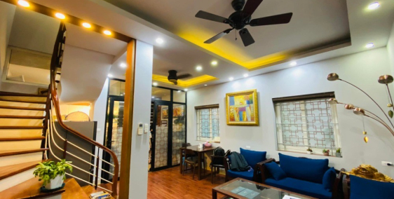 Bán nhà phố Đông Tác, NHÀ ĐẸP LONG LANH, LÔ GÓC 2, DT 45m, MT 5,2m.