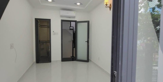 Nhà đẹp 3 tầng  siêu rẻ  sát Quận 1  Xô Viết Nghệ Tĩnh  chỉ hơn 2 tỷ