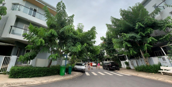 Tôi cần bán gấp lô đất ngay trung tâm Quận 9. Nền 100m2 giá 3tỷ5