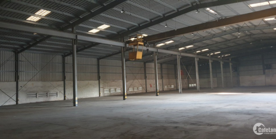 Cho thuê nhà xưởng 2.300m2 khu CN Tiên Sơn, có cẩu trục